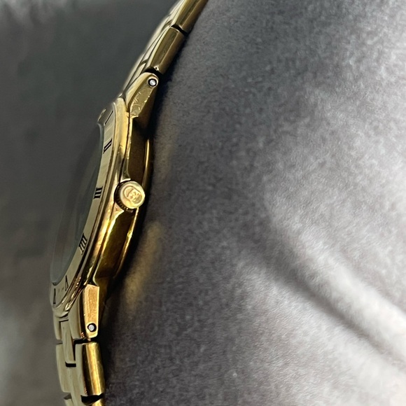 GUCCI 3300L gold plated CHAMPAGNE DIAL ladies watch - Picture 5 of 16